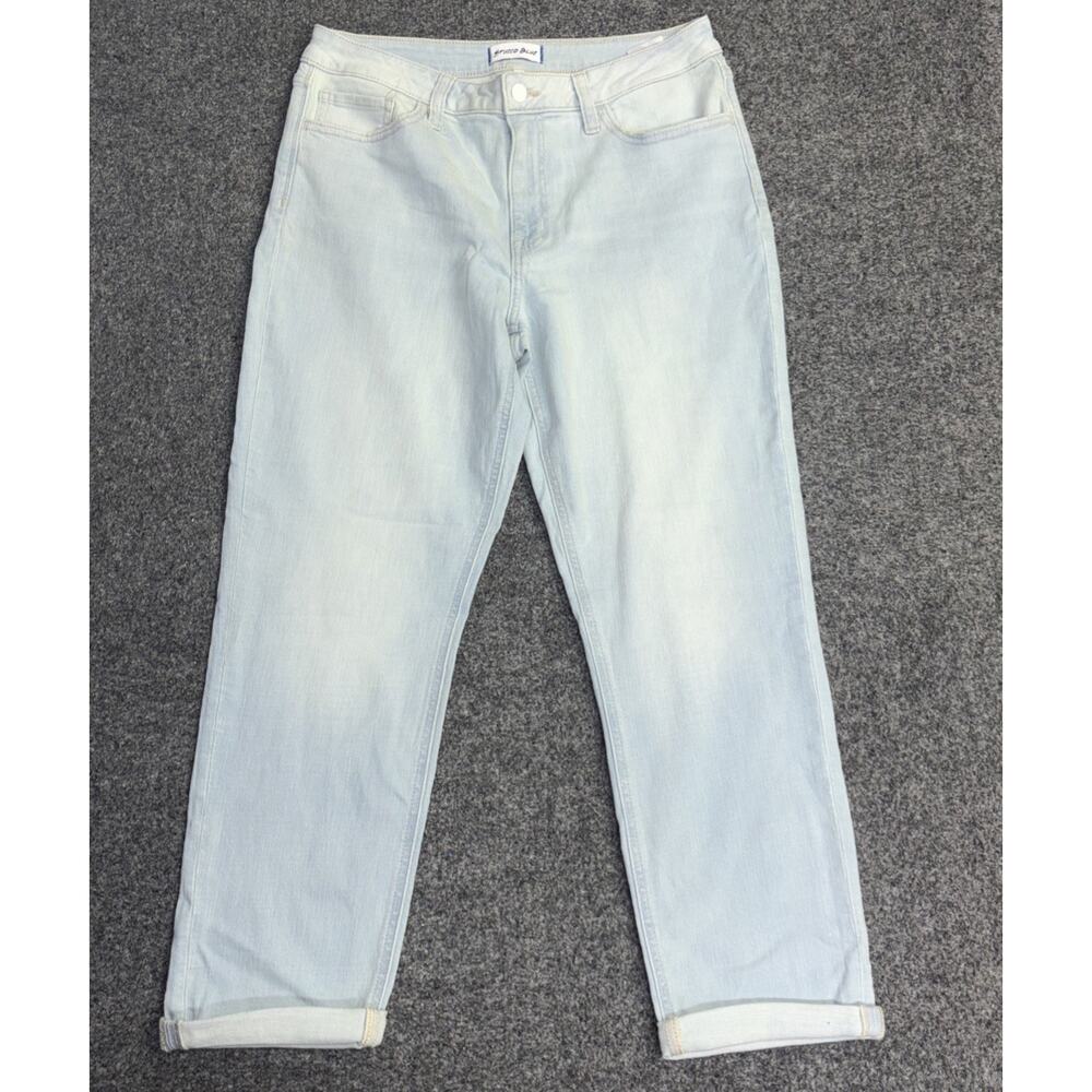 NWOT Studio Blue Womens 31 Light Wash Stretch Straight Leg Jeans